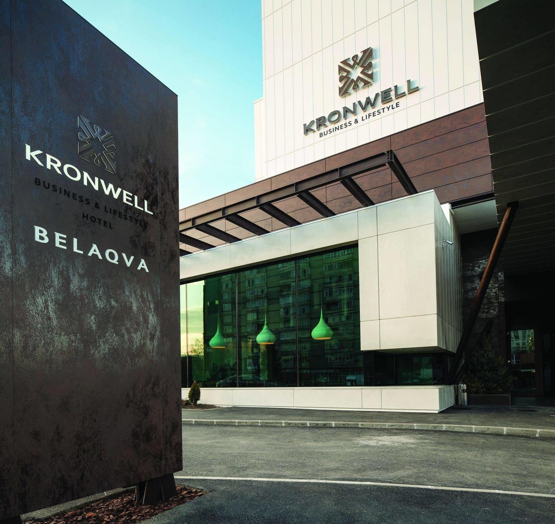 Kronwell Brasov Hotel Ngoại thất bức ảnh